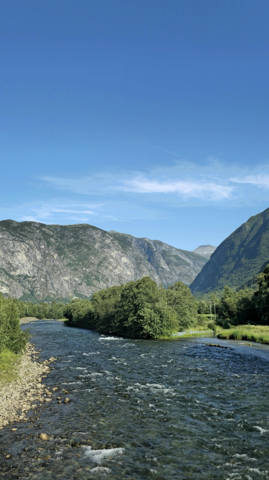 Fossestien waterfall path — private Sognefjord hiking tour